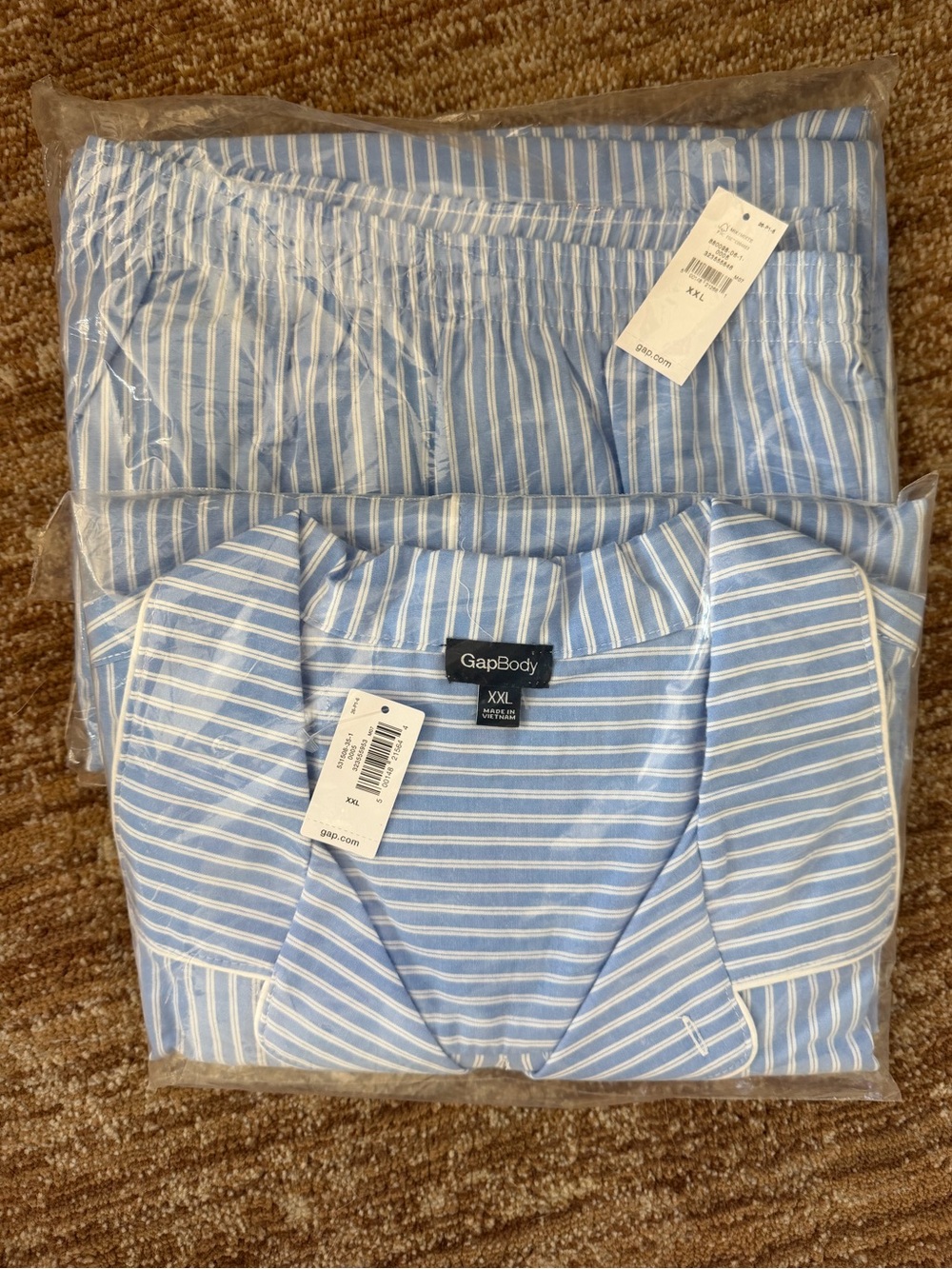 NWT Women’s GAP Poplin Pajama Set